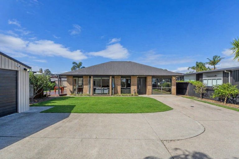 Photo of property in 22 Captain Wood Avenue, Whitianga, 3510