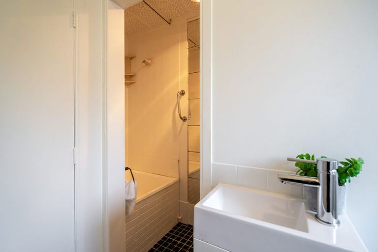 Photo of property in 85 Glamorgan Drive, Torbay, Auckland, 0630