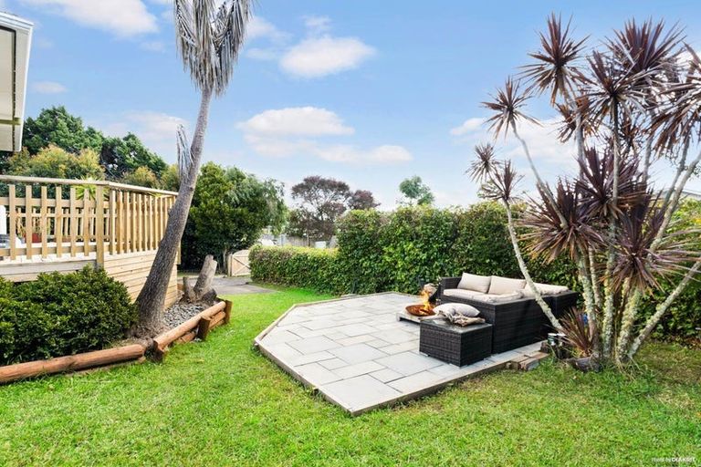 Photo of property in 2 Surman Place, Glen Eden, Auckland, 0602