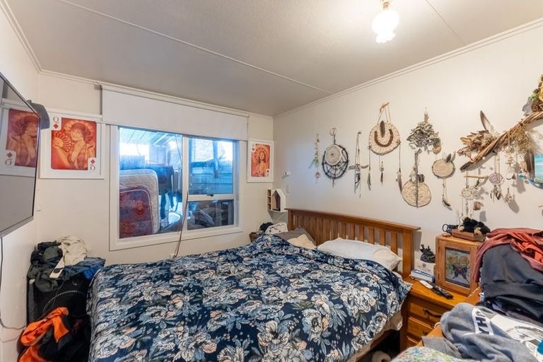 Photo of property in 20 Eruini Street, Waikanae Beach, Waikanae, 5036