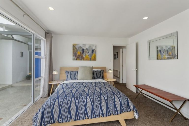 Photo of property in 133 Main Road, Redcliffs, Christchurch, 8081