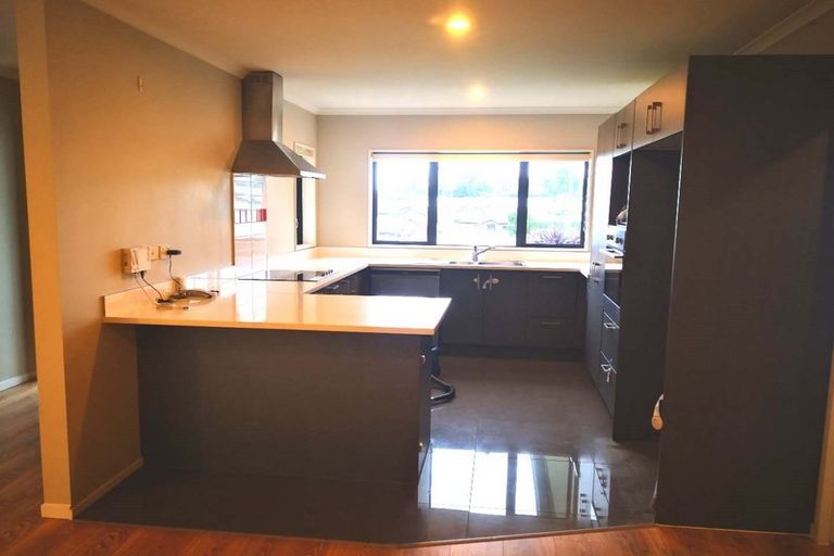 Photo of property in 11 Karika Place, Massey, Auckland, 0614