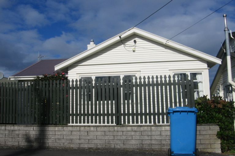 Photo of property in 41 Whites Line West, Woburn, Lower Hutt, 5010