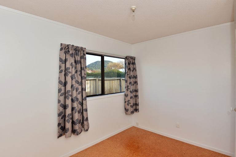 Photo of property in 17 Great North Road, Te Kamo, Whangarei, 0112