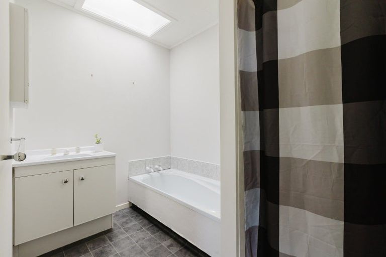 Photo of property in 110 Kelvin Grove Road, Kelvin Grove, Palmerston North, 4414