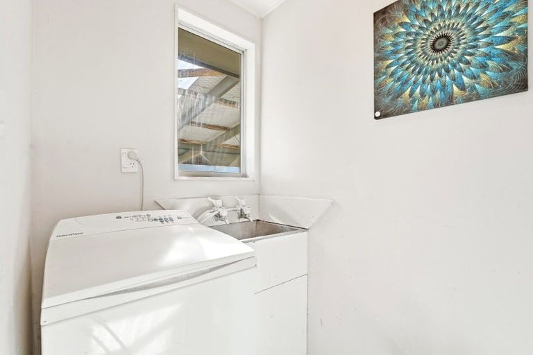 Photo of property in 27 Cross Street, Castlecliff, Whanganui, 4501