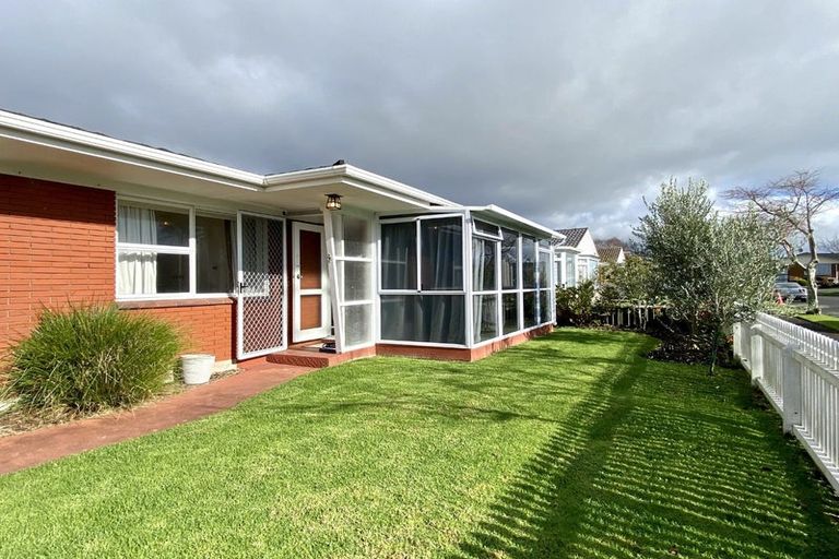 Photo of property in 4 Tupaea Place, Otumoetai, Tauranga, 3110