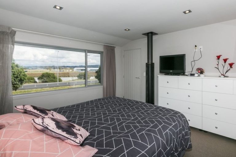 Photo of property in 3 Pukeko Place, Westshore, Napier, 4110