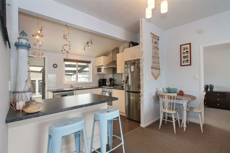 Photo of property in 92 Wharf Road, Clarks Beach, Pukekohe, 2679