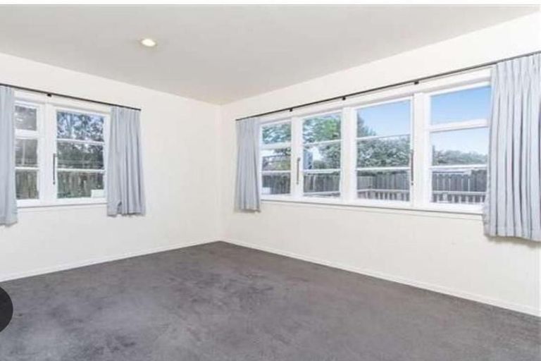 Photo of property in 2/18 Tahi Terrace, Glen Eden, Auckland, 0602