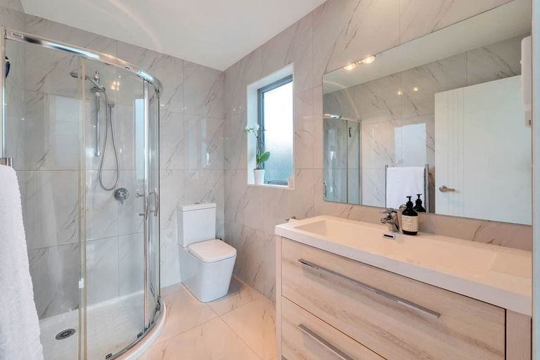 Photo of property in 14a Kotuku Street, Te Atatu Peninsula, Auckland, 0610