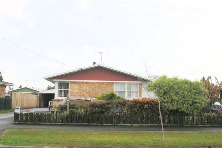 Photo of property in 97 Mount View Road, Melville, Hamilton, 3206