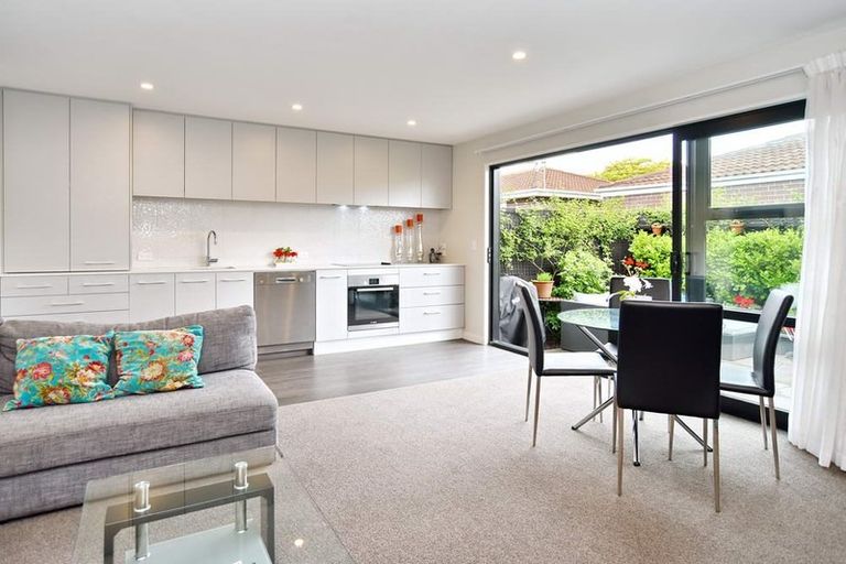 Photo of property in 2/68 Ward Street, Addington, Christchurch, 8024