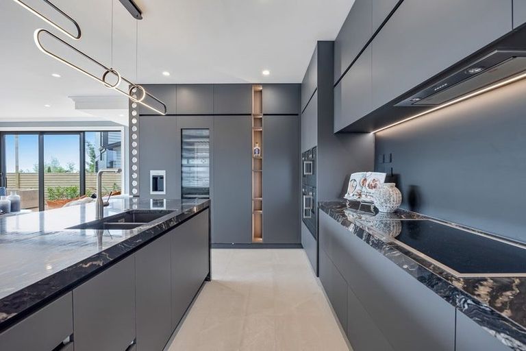 Photo of property in 2 Taku Close, Long Bay, Auckland, 0630