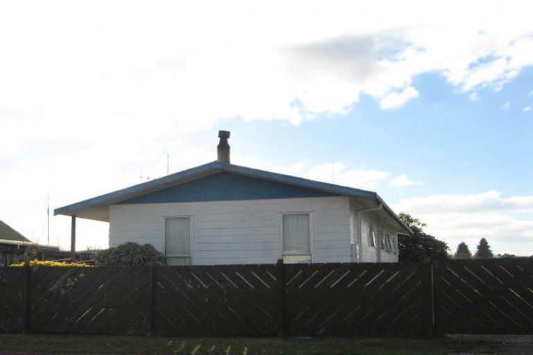 Photo of property in 8 Karamea Street, Murupara, 3025