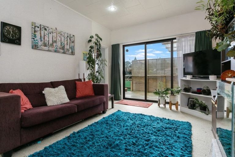 Photo of property in 8 Station Street, Tirau, 3410