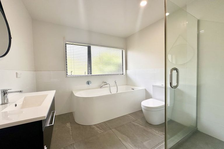Photo of property in 15 Mcdowell Crescent, Hillcrest, Auckland, 0627