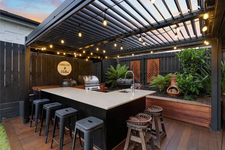 Photo of property in 5 Blatina Drive, Kumeu, 0810