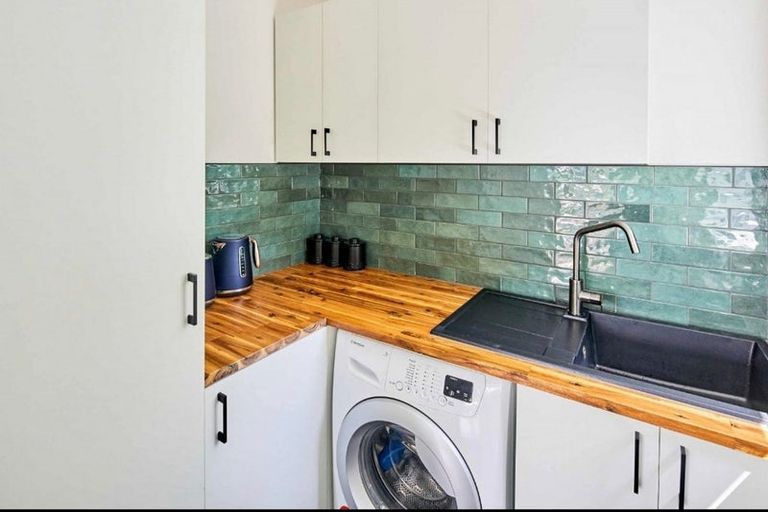 Photo of property in 10 Monowai Road, Johnsonville, Wellington, 6037