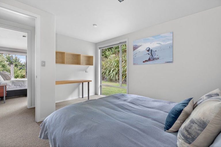 Photo of property in 52 Kirimoko Crescent, Wanaka, 9305