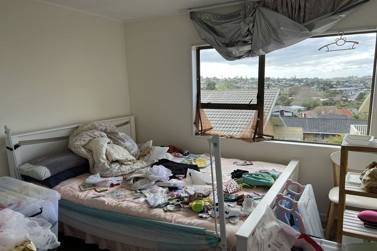 Photo of property in 12 Glenvale Place, Totara Vale, Auckland, 0629