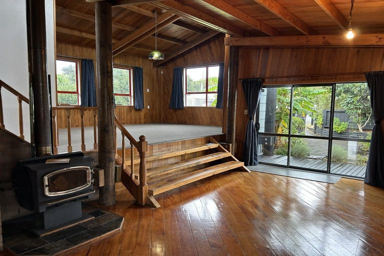 Photo of property in 1 Bay View Road, Raglan, 3225