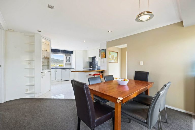 Photo of property in 18 Majesty Place, Half Moon Bay, Auckland, 2012