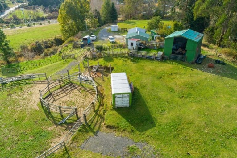 Photo of property in 12 Raurimu Road, Raurimu, Owhango, 3989