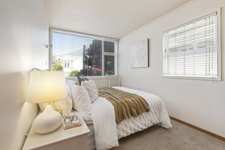 Photo of property in 3/24 Patanga Crescent, Thorndon, Wellington, 6011