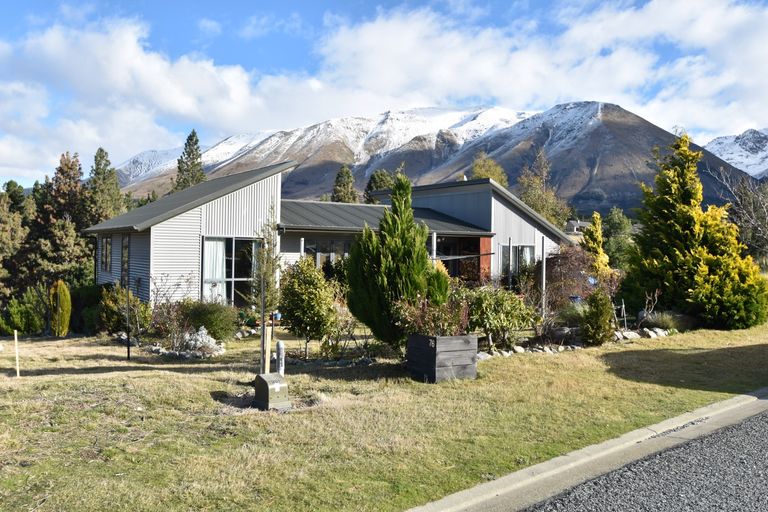 Photo of property in 76 Ohau Drive, Lake Ohau, Twizel, 9412