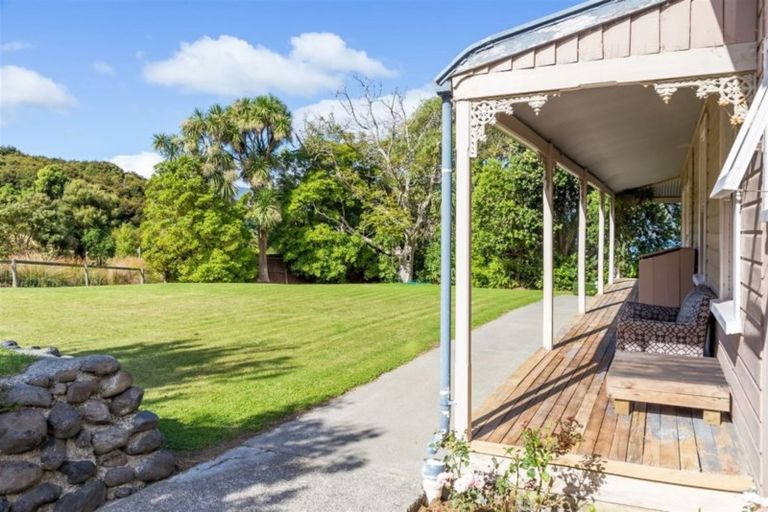 Photo of property in 24 Cemetery Road, Wainui, Akaroa, 7582