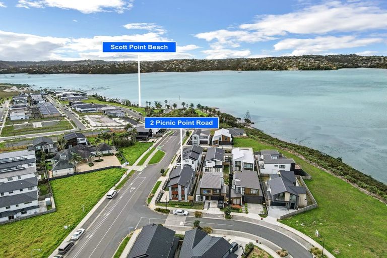 Photo of property in 2 Picnic Point Road, Hobsonville, Auckland, 0616