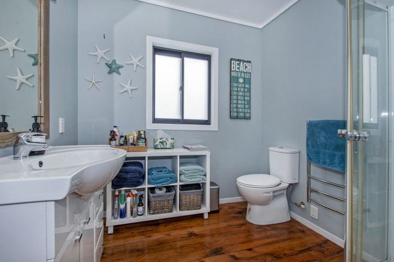 Photo of property in 858 Pataua South Road, Pataua South, Onerahi, 0192