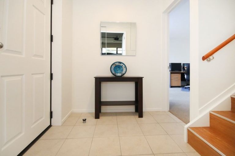 Photo of property in 8 Vintage Drive, Henderson, Auckland, 0612