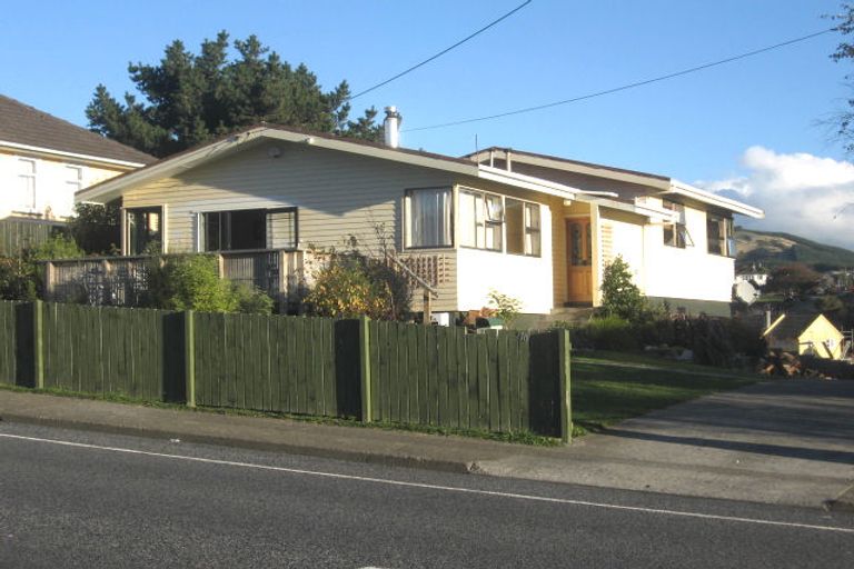 Photo of property in 76 Champion Street, Cannons Creek, Porirua, 5024