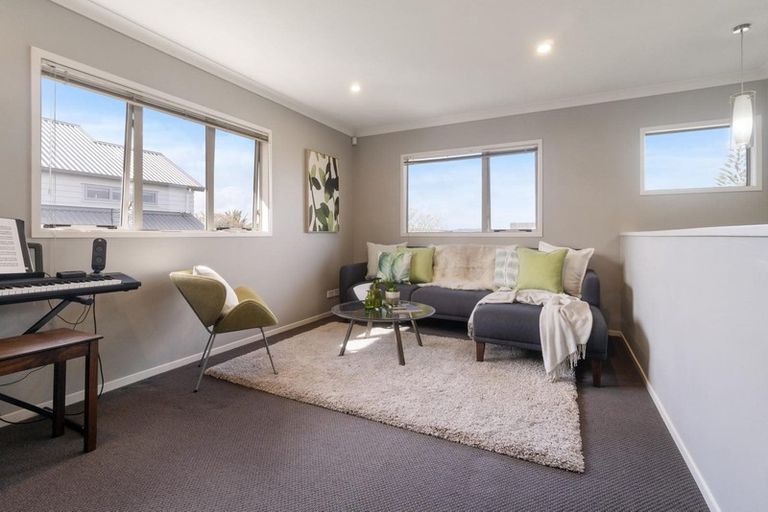 Photo of property in 17 Spinnaker Drive, Te Atatu Peninsula, Auckland, 0610