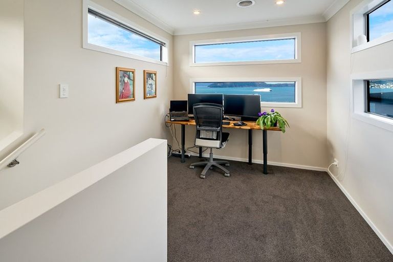 Photo of property in 10 Hervey Way, Kaiwharawhara, Wellington, 6035