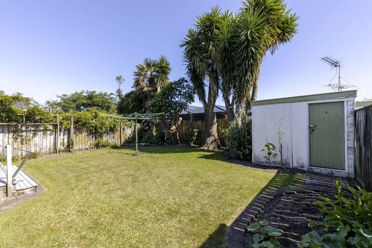 Photo of property in 5 Seddon Street, Westown, New Plymouth, 4310