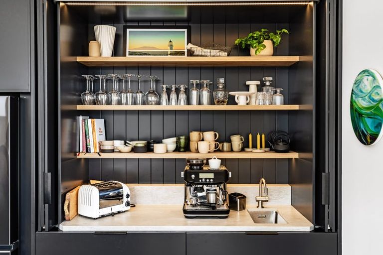 Photo of property in 71a Ngataringa Road, Devonport, Auckland, 0624