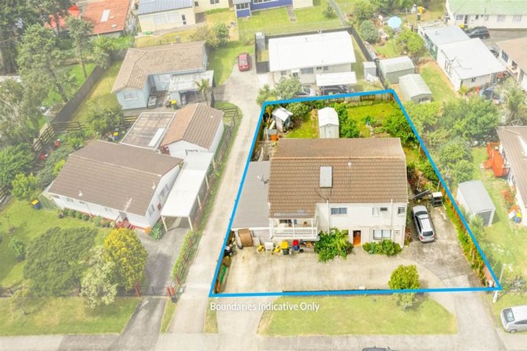Photo of property in 1 Silverstone Place, Henderson, Auckland, 0612