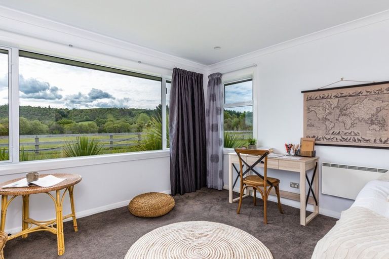 Photo of property in 6 Oakdale Drive, Kinloch, Taupo, 3377