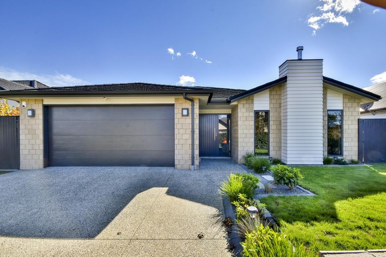 Photo of property in 21 Toscana Drive, Karaka, Papakura, 2113