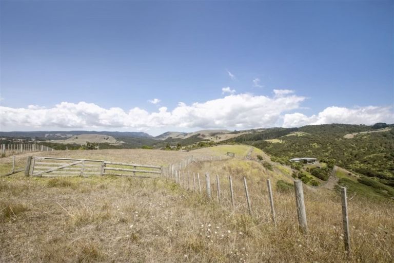 Photo of property in 71b Taiapa Valley Road, Muriwai, 0881