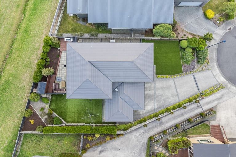 Photo of property in 17 Kepler Way, Aotea, Porirua, 5024