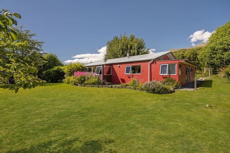 Photo of property in 570 Glenorchy-paradise Road, Glenorchy, 9372