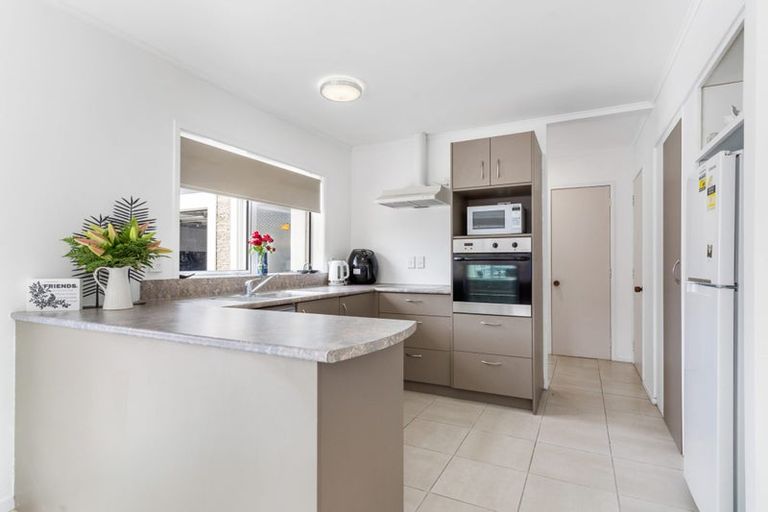 Photo of property in 81a Centreway Road, Orewa, 0931