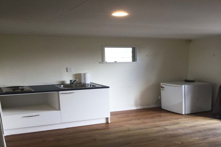 Photo of property in 3/138 Rangatira Road, Beach Haven, Auckland, 0626