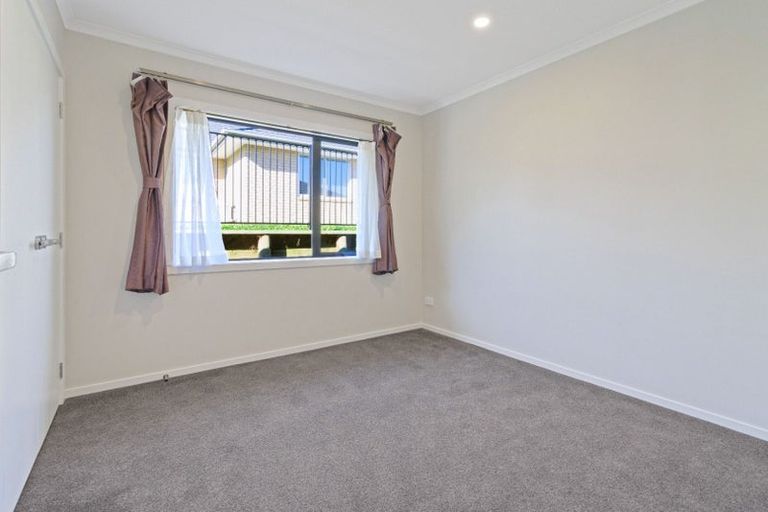 Photo of property in 16 Faber Place, Rototuna North, Hamilton, 3210