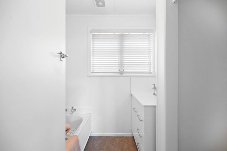 Photo of property in 64 Aurora Terrace, Hillcrest, Hamilton, 3216