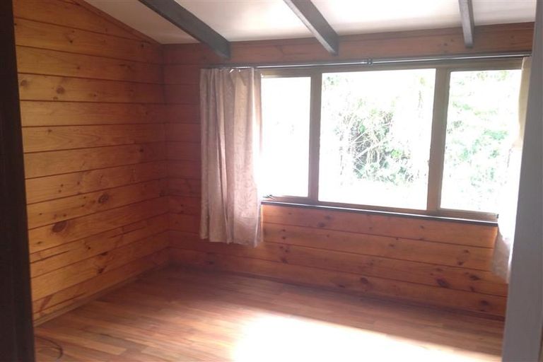 Photo of property in 26 Seaview Road, Glenfield, Auckland, 0629